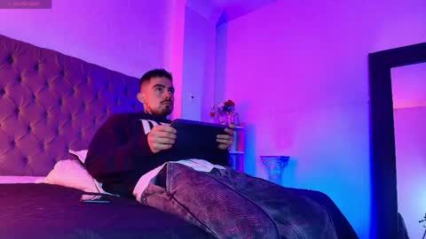 Dallas whitee online show from April 2026 12:26:02 PM