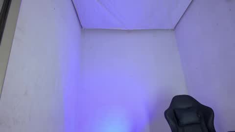 damar_felipe online show from December 2025 06:58:01 PM