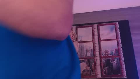         online show from November 2025 05:07:01 AM