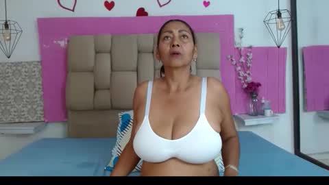 damaryleon online show from February 2026 07:03:02 PM