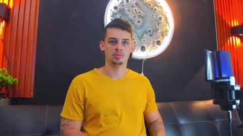 Damian Oliver online show from March 2025 09:21:01 AM