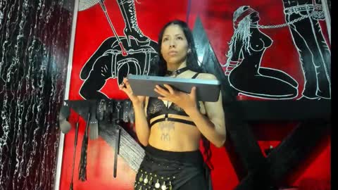 Snapshot of damian_and_tiana chatting on October 2025 04:57:02 AM damian_and_tiana online show from October 2025 04:57:02 AM