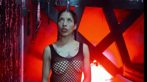 Snapshot of damian_and_tiana chatting on November 2025 04:34:01 AM damian_and_tiana online show from November 2025 04:34:01 AM