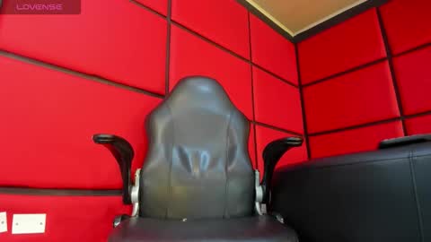 ---Damian--- online show from February 2026 03:04:01 PM