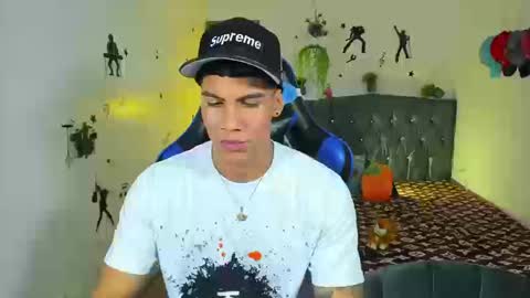 Damian online show from September 2025 04:36:02 AM