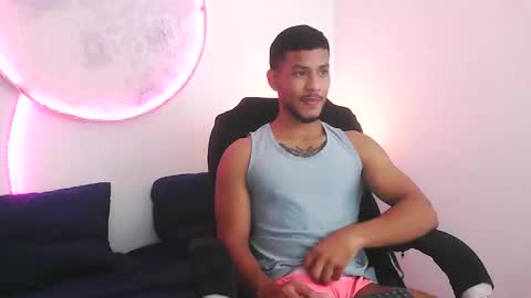 instagram damiannreed. online show from October 2025 01:22:01 AM