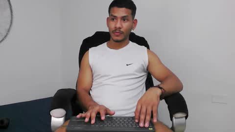 instagram damiannreed. online show from February 2026 03:33:02 AM