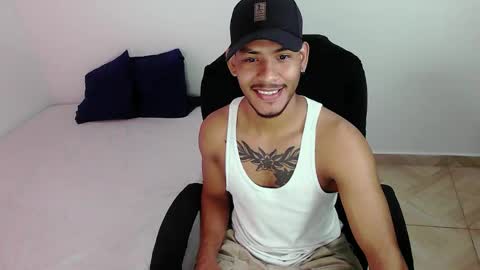 instagram damiannreed. online show from February 2026 02:52:02 AM