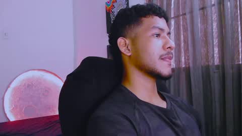 instagram damiannreed. online show from March 2026 05:02:01 PM