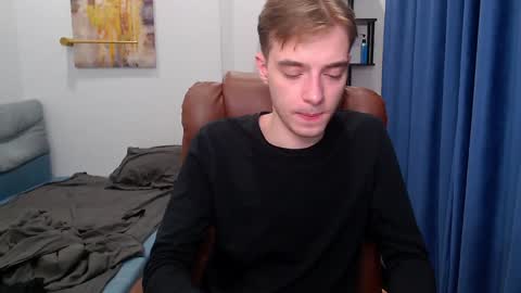 Snapshot of damiano_skinny chatting on January 2025 07:42:01 PM my show from 300-1000 UTC online show from January 2025 07:42:01 PM
