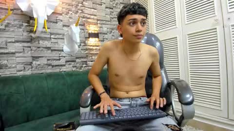 LIAM online show from October 2025 07:03:02 PM