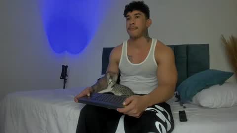 INSTAGRAM  DAMMIANMILLEROFICIAL online show from October 2025 05:30:01 AM