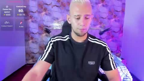 Snapshot of damon_baker0 chatting on June 2026 07:18:01 PM Damon bakert online show from June 2026 07:18:01 PM