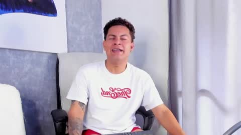 DAMON  online show from April 2026 07:18:01 PM