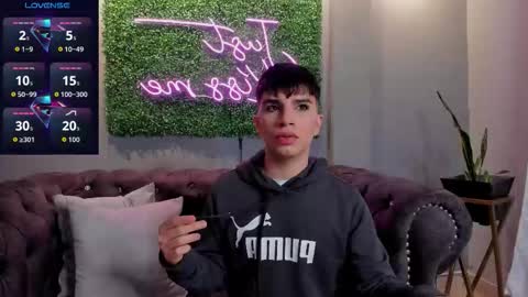 Damon online show from October 2025 01:43:02 PM
