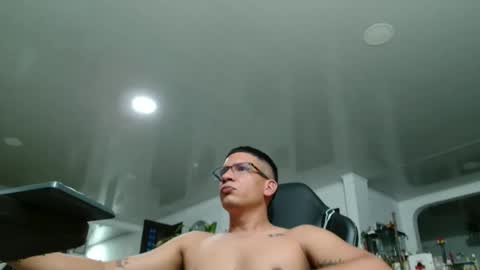 damyan_2003 online show from March 2026 01:54:01 AM