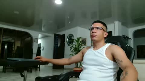 damyan_2003 online show from March 2026 03:23:01 AM