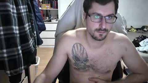 Snapshot of dan_the_man405 chatting on January 2025 07:09:02 PM King Dan online show from January 2025 07:09:02 PM