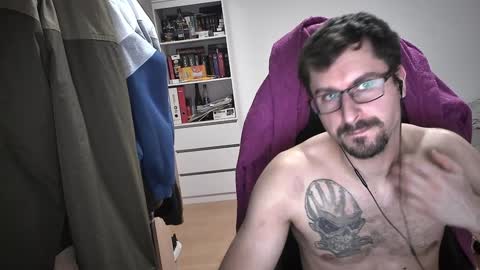 Snapshot of dan_the_man405 chatting on February 2025 09:28:01 PM King Dan online show from February 2025 09:28:01 PM