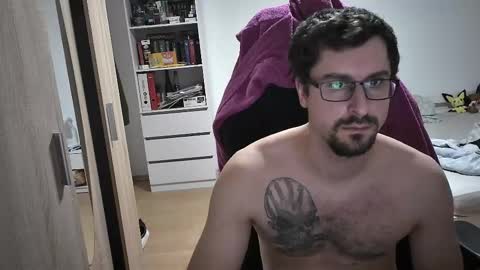 Snapshot of dan_the_man405 chatting on February 2025 07:13:01 PM King Dan online show from February 2025 07:13:01 PM