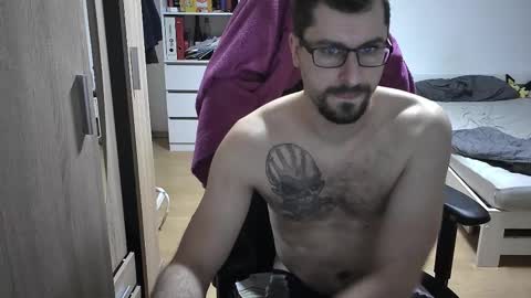 Snapshot of dan_the_man405 chatting on February 2025 07:25:02 PM King Dan online show from February 2025 07:25:02 PM