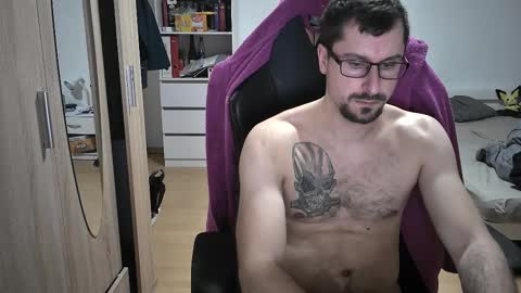 Snapshot of dan_the_man405 chatting on March 2025 07:07:02 PM King Dan online show from March 2025 07:07:02 PM