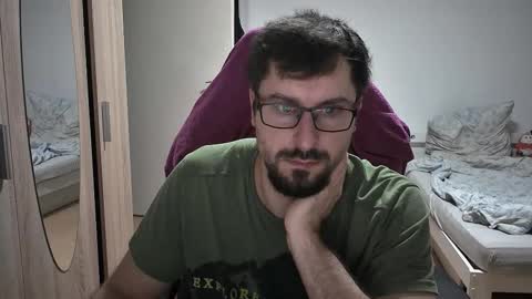 Snapshot of dan_the_man405 chatting on September 2025 07:40:02 PM King Dan online show from September 2025 07:40:02 PM