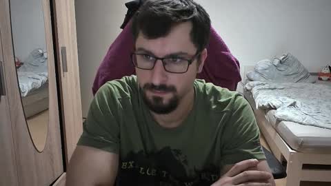 Snapshot of dan_the_man405 chatting on October 2025 07:44:02 PM King Dan online show from October 2025 07:44:02 PM