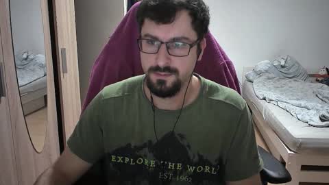 Snapshot of dan_the_man405 chatting on October 2025 08:18:02 PM King Dan online show from October 2025 08:18:02 PM