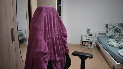 Snapshot of dan_the_man405 chatting on October 2025 07:59:01 PM King Dan online show from October 2025 07:59:01 PM