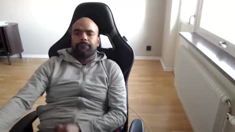 dan_the_man43 online show from April 2026 03:26:02 PM