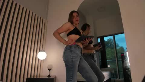 dana_cole online show from November 2025 07:51:02 PM