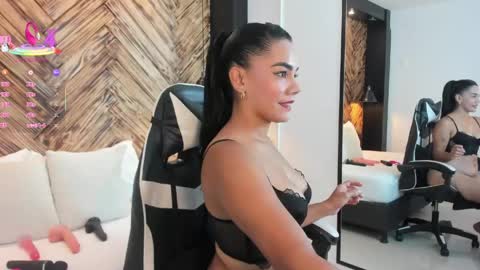 Snapshot of dana_daree chatting on May 2026 07:30:02 PM D A N A online show from May 2026 07:30:02 PM