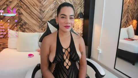 Snapshot of dana_daree chatting on May 2026 07:32:02 PM D A N A online show from May 2026 07:32:02 PM