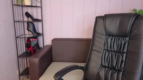 Dana Dom online show from March 2026 03:01:02 AM