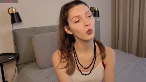 danaaddams online show from November 2025 08:31:01 PM