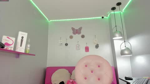    online show from January 2025 01:56:01 AM