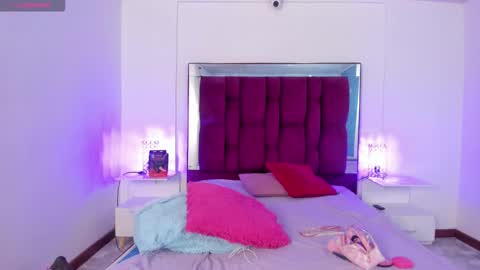    online show from January 2025 10:04:01 PM