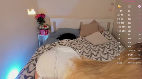 Dana online show from October 2025 09:57:01 PM