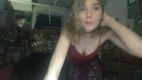 Snapshot of danceissexisbeauty2 chatting on April 2026 12:48:01 AM Your submissive patient online show from April 2026 12:48:01 AM