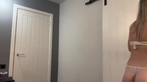 DJ online show from April 2026 03:17:02 PM