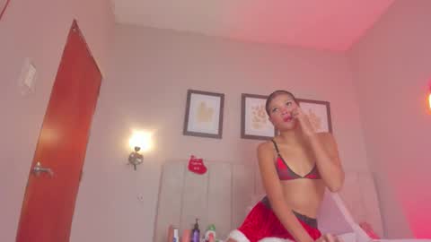 Hi I am Dani online show from December 2025 11:41:02 AM