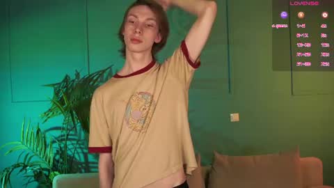 daniel__schmidt online show from June 2026 05:15:01 AM