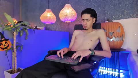 Daniel  online show from October 2025 06:08:02 PM