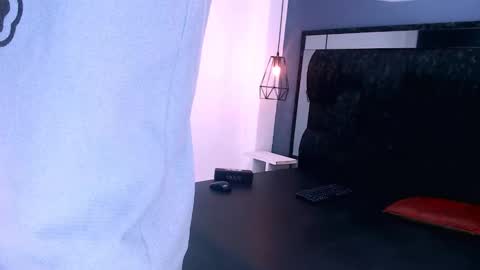 Daniel Delux  online show from October 2025 12:17:02 PM