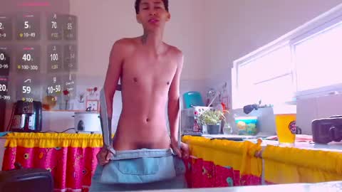 Snapshot of daniel_deluxx chatting on May 2026 05:23:02 PM daniel_deluxx online show from May 2026 05:23:02 PM