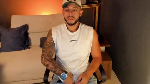 daniel_kingxxx online show from April 2026 01:49:02 PM