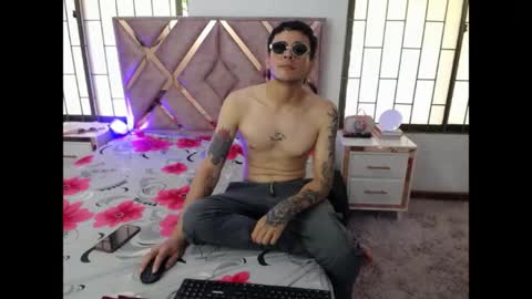 daniel_velez26 online show from April 2026 02:34:02 PM