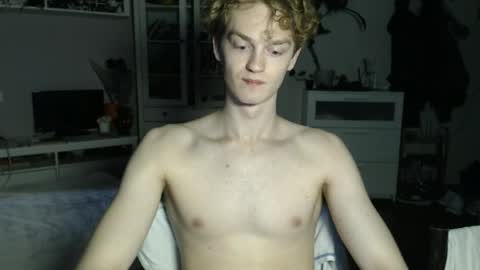 Snapshot of daniel_yumm chatting on May 2026 04:24:01 PM Daniel online show from May 2026 04:24:01 PM