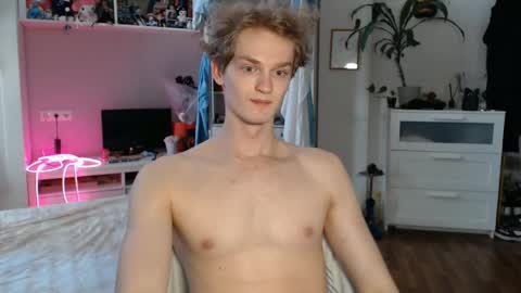 Snapshot of daniel_yumm chatting on May 2026 09:07:01 AM Daniel online show from May 2026 09:07:01 AM